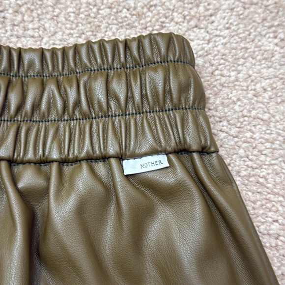 MOTHER The Rambler Lounger Ankle Faux Leather Lined Fig Green Pants Size Medium - Picture 6 of 14